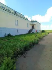 Земельный участок 10 675 кв.м, здание 1 985,9 кв.м, сооружения, Орловская обл., Дмитровский р-н, с. Малое Боброво. Земельный участок 10 675 кв.м, кад.№57:07:0030402:357; сооружение: электрические сети с трансформаторной подстанцией, протяженность 532 м, кад.№ 57:07:0710101:223; сооружение: пожарные…