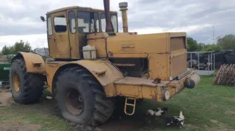 Имущественный комплекс в составе: трактор «БЕЛАРУС 82.1.57», 2003 г.в. (имеются неисправности); зерноуборочный комбайн РСМ-101 «Вектор-410», 2009 г.в. (имеются неисправности); трактор К-701, 1998 г.в. (имеются неисправности); зернометатель А-150М; очиститель семян ОВС-25 (имеются неисправности)…