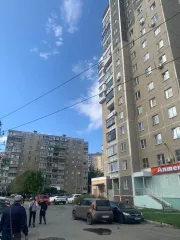 Двухкомнатная квартира 53.1 м² в Челябинске. Состояние требует косметического ремонта, назначение жилое, общая площадь 53.1 м². Адрес: Челябинская область, г. Челябинск, Комсомольский проспект, дом 100, квартира 59. Кадастровый номер: 74:36:0712002:815. Дом 1997 года постройки, Курчатовский район…