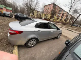 Kia Rio 2011 года, 123 лс, пробег 308491 км. VIN Z94CC41BACR015813, госномер Т875РЕ190, цвет серебристый. Является совместным имуществом. На хранении у АУ.