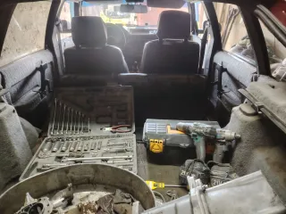 Москвич 2141 1994 Легковой автомобиль марки Москвич 2141, идентификационный номер XTB214100R0440992, 1994 г.в. Автомобиль в технически не исправном состоянии, не на ходу, требует ремонта