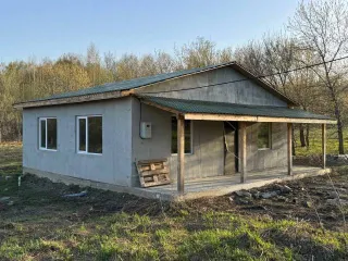 Дом 66,9м² и участок 838м², Новосибирская область, с. Плотниково. Дом 66,9 кв.м и земельный участок 838 кв.м. в Новосибирской области. Земельный участок (838 кв.м.) и жилой дом (66,9 кв.м), расположенные по адресу: Новосибирская область, Новосибирский муниципальный, сельское поселение Плотниковский…