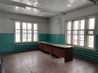 Нежилое здание 106 кв.м с земельным участком 500 кв.м, Ярославская область. Имущество, находящееся в муниципальной собственности Переславль-Залесского муниципального округа Ярославской области, расположенное по адресу: Ярославская область, р-н Переславский, с. Дмитриевское, ул. Школьная, д. 13 с…