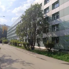 Здание 5521.2 кв.м и земельный участок 7374 кв.м, Москва, Керамический проезд, вл. 59, стр. 2. Комплекс имущества: 1. Земельный участок площадью 7374 +/- 30 кв.м, кадастровый номер 77:09:0002007:10667. Категория земель: земли населенных пунктов. Вид разрешенного использования: эксплуатация…