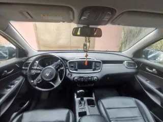 Kia Sorento 2016 года, 186.3 л.с., пробег 170000 км, полный привод, АКПП. VIN: KNAPS81ADGA206360. Имущество в залоге. Пробег уточнять при осмотре.