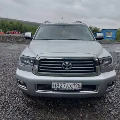 Toyota Sequoia, 2016 год, VIN: 5TDDY5G17GS14490. Легковой универсал.