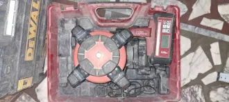Ротационный лазер Hilti PR 30-HVS с приемником PRA30 и зарядным устройством, в кейсе, бывший в употреблении, рабочий.
