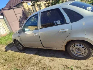 Lada Granta, 2014 года, 87 лс, 340000 км, VIN: XTA219010E0306307, пробег составляет около 340 000 км, имеются технические проблемы с коробкой передач, по всему корпусу имеются следы ржавчины, местонахождение: Республика Татарстан, г. Казань, ул. Фруктовая, д. 21, имущество находится в залоге.