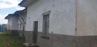 Земельный участок общей площадью 1062 кв.м. с кадастровым номером: 43:07:020115:244  с расположенным на нем объектом федерального имущества – здание поселкового отделения милиции общей площадью 261,8 кв.м. с кадастровым номером: 43:07:020115:397, по адресу: Кировская область, Вятскополянский район…
