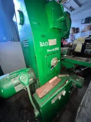 Фрезерный станок 6Р11 1974 года выпуска. Универсальный консольно-фрезерный станок предназначен для обработки различных изделий из стали, чугуна, цветных металлов и пластмасс цилиндрическими, торцовыми, дисковыми, угловыми и специальными фрезами. Широкий диапазон скоростей шпинделя и подач стола…