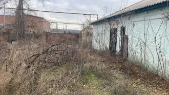 Здание нежилое, адрес: 346900, Ростовская обл., г.Новошахтинск, ул. Космическая, дом 28; кадастровый номер:61:56:0060292:102, 346900, Ростовская область, г.Новошахтинск, ул. Космическая, 28, договор купли-продажи нежилого помещения, выдан 20.01.2005; 2. Помещение нежилое, адрес: 346900, Ростовская…