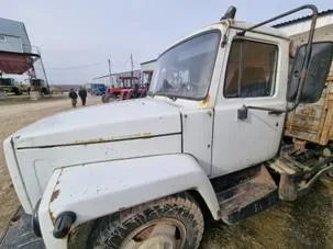 УАЗ 315195 2006 г.в., VIN XTT31519560524489, номер шасси 31510060554452, номер кузова 31519560012046, цвет кузова светло-серый