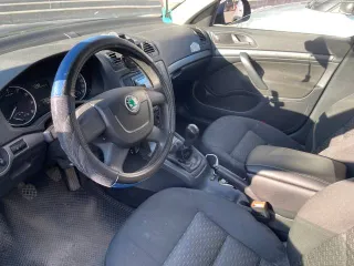 Skoda Octavia 2013 года, 102 лс, 138000 км, VIN XW8DA11Z7DK251999, передний привод, МКПП синего цвета