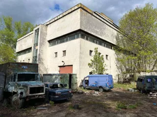 Здание, назначение: нежилое (гостиница), кад номер: 50:60:0020103:58; Площадь общая 9 365,4 кв. м
Здание, назначение: нежилое (проходная), кад номер: 50:60:0020103:55; Площадь общая 7,7 кв. м
Помещение, назначение: нежилое (теплица), кад номер: 50:60:0020103:92; Площадь 666,9 кв. м
Сооружение…