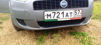 Fiat Punto 2007 года, 77 л.с., пробег 175 000 км, АКПП. Приехала своим ходом. Не работает кондиционер, задние двери открываются только изнутри, ошибка по подушкам, очаги коррозии по кузову. Более подробное техническое состояние выясняйте самостоятельно в ходе осмотра.