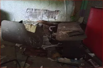 Нежилое здание 43 кв.м и земельный участок 250 кв.м в Костромской области, Мантуровский район, город Мантурово, улица Победы. Здание кафе-бара "Теремок". Кадастровый номер здания: 44:28:030207:66. Кадастровый номер земельного участка: 44:28:030231:86. Категория земель: земли населенных пунктов…