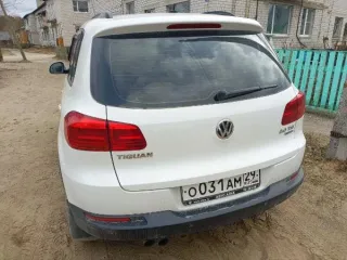 Volkswagen Tiguan, 2012 года выпуска, цвет - белый, VIN XW8ZZZ5NZDG118945, государственный номер О031АМ29. 1 Штука (шт). Назначение: pryamie. Год выпуска: 2012. Модель: Tiguan. VIN номер: XW8ZZZ5NZDG118945. Вид транспорта: Легковой. Марка: Volkswagen.