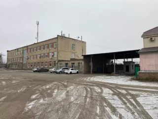 Нежилое помещение (1/2 доля в праве), Кадастровый №: 64:42:010202:186, площадь кв.м: 702
Адрес: г. Вольск, ул. Комсомольская, 251 (пом. 10-15, 25-46)