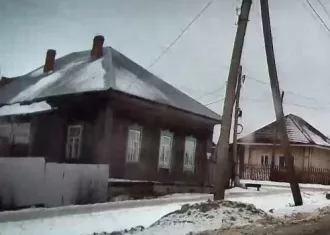 1/3 доля в праве на жилое помещение, площадь: 30 кв.м., кадастровый номер: 81:07:0089003:175 и 
1/8 доля в праве на земельный участок, площадь: 728 кв.м., категория земель: Земли населенных пунктов, разрешенное использование: Под индивидуальным жилым домом, кадастровый номер…