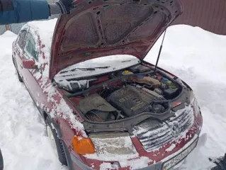 Volkswagen Passat 2000 года выпуска. Легковой автомобиль, марка и модель: Volkswagen Passat. VIN: WVWZZZ3BZYP438760. Категория ТС – B. Модель двигателя: 071855. Кузов: WVWZZZ3BZYP438760. Цвет кузова – вишневый. Мощность двигателя – 150 л.с. (110 кВт). Рабочий объем двигателя – 1781 куб.см…