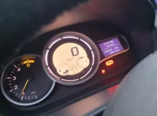 Автомобиль RENAULT MEGANE, 2010 г.в., кузов  коляска  № VF1KZ0B0643534340, цвет БЕЖЕВЫЙ, идентификационный номер  VIN  VF1KZ0B0643534340, г.р.з. Е147ОН82  залог ООО МКК ЦЕНТРОФИНАНС ГРУПП   на имущество наложены ограничения и запреты на регистрационные действия
