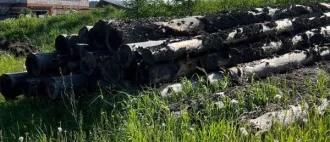 Древесина ель и сосна, 32 бревна по 6 метров, в качестве годных остатков. Распилена на сортимент длиной по 6 метров: ель 25 шт. (1 шт. диаметром 18 см, 3 шт. диаметром 20 см, 4 шт. диаметром 26 см, 3 шт. диаметром 28 см, 4 шт. диаметром 30 см, 3 шт. диаметром 32 см, 3 шт. диаметром 34 см, 1 шт…