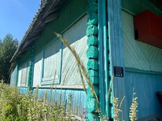 Нежилое 1-этажное здание, магазин, с кадастровым номером 10:11:0000000:2600, общей площадью 62,7 кв.м., расположенное по адресу: Республика Карелия, р-н. Беломорский, д. Летний-2, д. б/н (далее – Здание), а также земельный участок с кадастровым номером 10:11:0050501:5, площадью 294 кв.м, на котором…