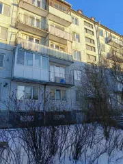 Квартира, кадастровый номер: 47:16:0000000:32555, количество комнат: 3, общая площадь 61,5 кв.м.
Расположенная по адресу: Российская Федерация, Ленинградская область, г. Кировск, ул. Советская, д. 21, кв. 79,