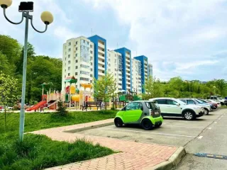 Квартира 60,4 кв.м, Краснодарский край, г. Сочи, с. Раздольное, ул. Тепличная, д. 83, кв. 105. Квартира пл. 60,4 кв.м, КН 23:49:0308002:7897, адрес: КК, г. Сочи, с. Раздольное, ул.Тепличная, д. 83, кв. 105. Обременение: залог, арест, н/ц 9 696 800,00 руб., з-к 96 968,00 руб., ш/а 96 968,00 руб. Вид…