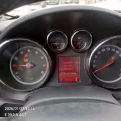 Opel Astra 2011 VIN-номер XUFPD6DC0B3016847. Битая. Автомобиль марки ASTRA, 2011 г.в. VIN-номер XUFPD6DC0B3016847. Состояние: битая, состояние на фотографиях.