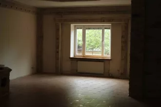 Жилой дом, площадь 764,3 кв.м., адрес: Россия, г. Москва, д. Власово, ул. Юбилейная, д. 72, кадастровый номер: 77:18:0170704:289. Здание, площадь 96,6 кв.м., назначение: Нежилое, количество этажей: 1, адрес: Россия, Москва, Власово, ул. Юбилейная, д.72, стр.1, кадастровый номер: 77:18:0170704:237…