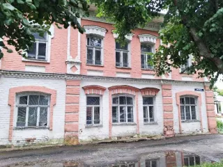 Объект культурного наследия регионального значения, 185 м², Костромская область. Продажа находящегося в федеральной собственности объекта недвижимого имущества площадью 185 кв. метров (кадастровый номер 44:25:030203:56) по адресу: Костромская область, г. о. город Буй, г. Буй, пл. Революции, д. 2, с…
