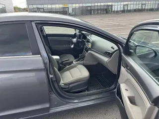 Hyundai Elantra 2019, автомобиль марки Hyundai модель Elantra, 2019 г.в., VIN-номер XWEDC41FBL0007222 (предмет залога ПАО "Совкомбанк"). С имуществом можно познакомиться: звонить по будням с 09:00 до 18:00 по телефону +79872540172 для согласования времени и обстоятельств осмотра по предварительной…