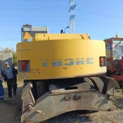 Экскаватор ЕК-12-00, 2007 года выпуска, заводской № машины (рамы) – 3001 (442), № двигателя – 299634, коробка передач № 8880, основной ведущий мост (мосты) № 567,88, цвет – серо-желтый, вид движителя – колесный, мощность двигателя, кВт (л.с.) 59,6 (81). Экскаватор ЕК-12-00, 2007 года выпуска…