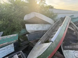 Металлическая лодка Казанка. 1 шт
