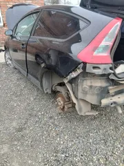 Citroen C4 2008 года, черный цвет. VIN: VF7LA5FWC74913901, ПТС: 78УЕ 224179, госномер: О805ХУ161. Бензиновый двигатель объемом 1598 куб. см, мощность 120 л.с. (88 кВт), экологический класс 4. Максимальная масса 1727 кг, масса без нагрузки 1296 кг. Залоговый кредитор ООО МФК «Кэшдрайв». Осмотр по…