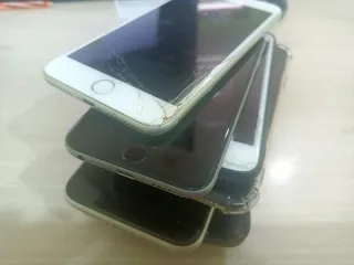 Мобильные телефоны марки iPhone. Имущество продается в том виде, в каком оно есть, в случае продажи возврату/обмену не подлежит. За скрытые дефекты имущества Продавец ответственности не несет.