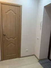 Однокомнатная квартира 44.6 кв.м, Стерлитамак, ул. Строителей, д.65, кв.211. Кадастровый номер: 02:56:050109:1494. Имущество является предметом залога ПАО Сбербанк и принадлежит гражданину-банкроту на праве собственности на основании Договора купли-продажи квартиры, № б/н, выдан 23.08.2021…