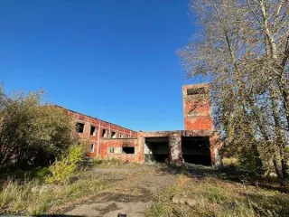 Нежилое здание 997,9 кв.м, Красноярский край, г. Шарыпово, промбаза Ашпыл, ул. Дорожная, д.6/2, с кадастровым номером 24:57:0000042:329 на земельном участке с кадастровым номером 24:57:0000042:88 общей площадью 4242,24 кв.м. Общая площадь: 997.9, кадастровый номер: 24:57:0000042:329, назначение…