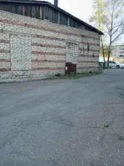 Нежилое здание (Колбасный цех), назначение: нежилое, 1 этаж (в т.ч. подземных 0), с кадастровым номером 75:21:230578:266, площадь 306,30 кв.м, по адресу: Забайкальский край, Чернышевский район, пгт. Чернышевск ул. Первомайская д. 90в, расположенное на земельном участке, категория земель: земли…