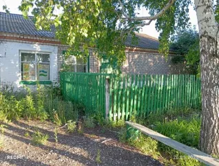 Нежилое здание 360.2 м² Республика Башкортостан с земельным участком. Кадастровый номер здания 02:43:090301:74, общая площадь 360.2 кв.м. Земельный участок с кадастровым номером 02:43:090301:247, общей площадью 691 кв.м. Адрес: Республика Башкортостан, р-н Стерлибашевский, д.Сарайсино, ул…