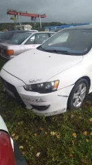 Mitsubishi Lancer 2008 года, белого цвета, VIN: JMBSNCY4A8U012007, госномер Н924УУ11. В комплекте ПТС, СТС и ключи. Автомобиль находится в неисправном состоянии. Техническое состояние не проверялось.
