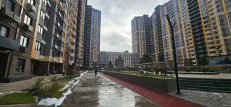 Права требования на квартиру в Краснодаре, 47,2 кв.м, 1 комн. Право требования на квартиру, площадью 47.17 кв.м, строительный адрес: Краснодарский край, г. Краснодар, Карасунский внутригородской округ, ул. Уральская, уч. 87/7, кв. 1098. Являемся предметом залога ПАО "Сбербанк". Расходы по…