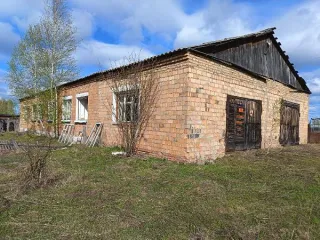 Нежилое здание конторы сельхозхимии, 277 м² с участком 1810 м², Красноярский край Нежилое (контора сельхозхимии) здание с земельным участком м.о. Ачинский, с. Большой Улуй, ул. Просвещения, зд. 90 Нежилое здание (контора сельхозхимии) с земельным участком расположенное по адресу: Красноярский край…