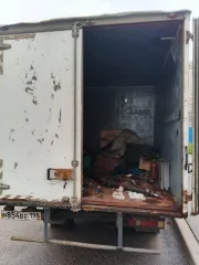 ГАЗ 3302 2011 года, синий, VIN X3X274700B0449619. Грузовой рефрижератор, объем 2096 см³, мощность 107 л/с, пробег 371 806 км. Не на ходу, разобран двигатель, требуется капитальный ремонт. Находится в Санкт-Петербурге.