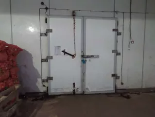 Нежилое помещение площадью 353,9 кв.м, кад. № 36:34:0307023:1471, расположенное по адресу: Воронежская обл., г. Воронеж, ул. Ростовская, д.26, пом.1, находящееся в залоге ПАО Сбербанк.