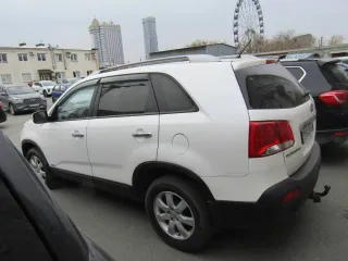 Kia Sorento, 2011 года, 175 лс, 100000 км. Автомобиль легковой, марка: Kia, модель: Sorento, VIN: KNAKU811CC5217016, гос. рег. номер: Р935АО774. Объект может быть приобретен с использованием заемных средств ПАО Сбербанк.