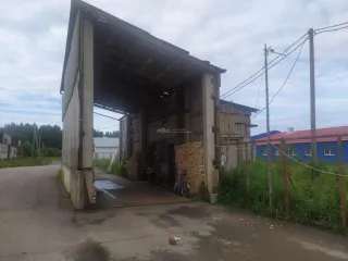 С/х комплекс и недвижимость в Лодейнопольском р-не, Ленинградская область. Имущество по адресу: ЛО, Лодейнопольский р-н: Квартира, 41,7 кв. м; Земельные участки общей площадью 1 366 073 кв. м; Строения: силосная траншея, картофелехранилище, 2 сенохранилища, телятник, откормочная свиноферма и другие…