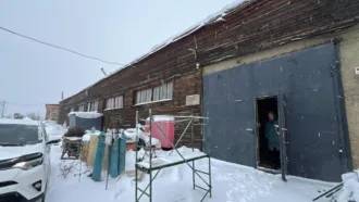 Имущественный комплекс по адресу: Республика Саха (Якутия), г. Мирный, шоссе Чернышевского, д. 1, состоящий из: нежилого здания (трансформаторная подстанция ВЛ-10 КТП-1000 фабрики Р2) с кадастровым номером 14:37:000105:194, общей площадью 16 кв. м., нежилого здания (гаражи) с кадастровым номером…