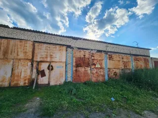 Нежилой бокс 67,9 кв.м, Тверская область. Нежилое помещение (бокс), общей площадью 67,9 кв.м., кадастровый номер 69:34:0070364:202, расположенное по адресу: Тверская обл., г. Торопец, ул. Соловьева д.12, бокс 3. Общая площадь: 67.9. Кадастровый номер: 69:34:0070364:202.